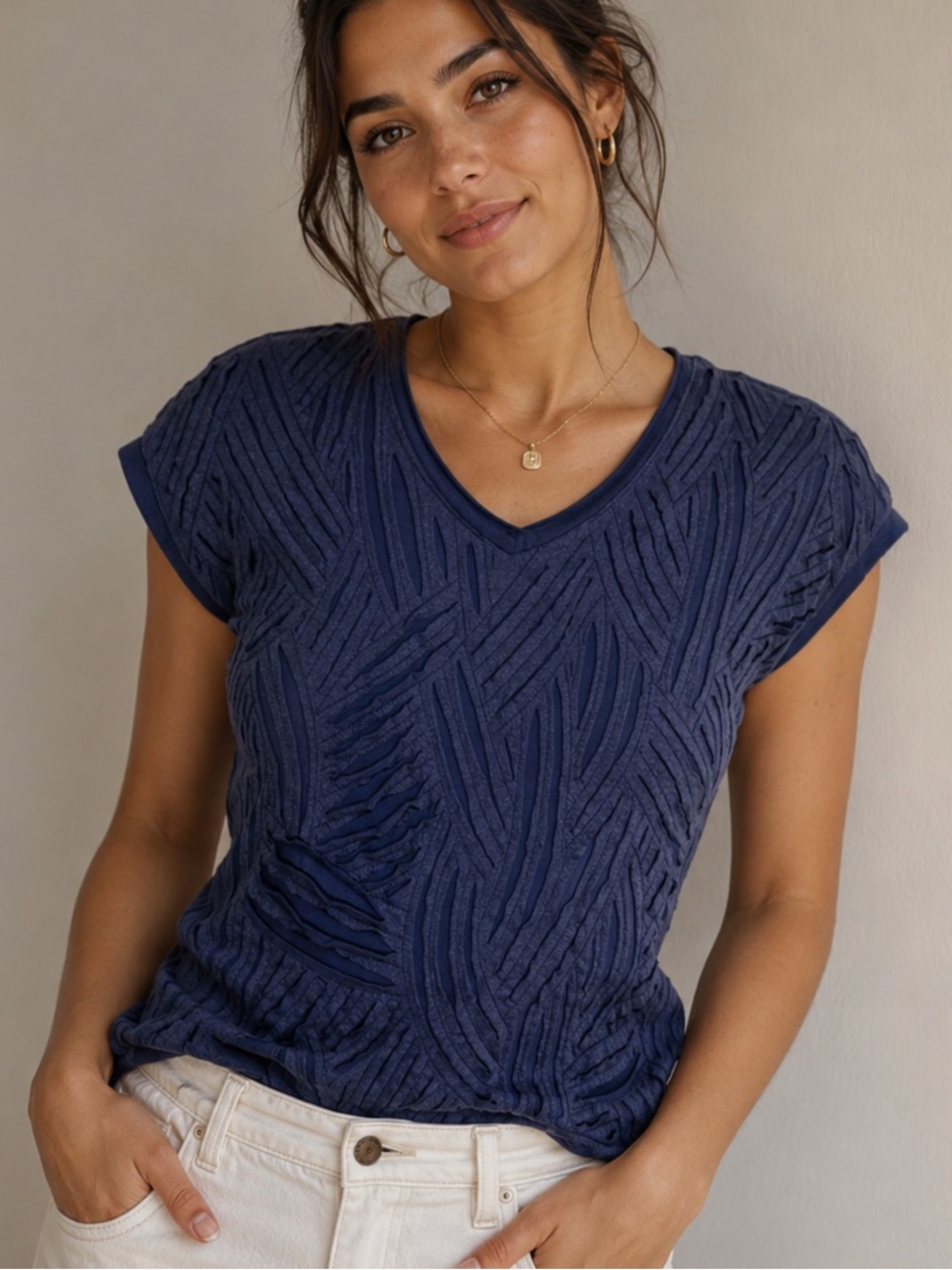 Chico’s purplish top. Short cap sleeve. Size 1. 95% polyester 5% modal - Picture 1 of 4